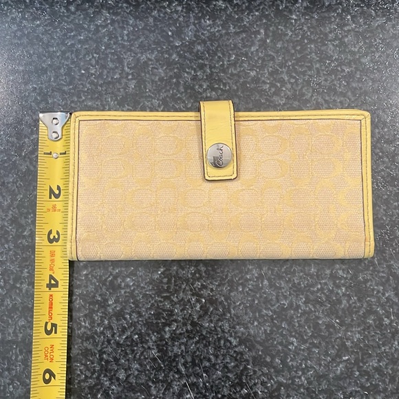 COACH Signature Slim Wallet - Picture 6 of 7